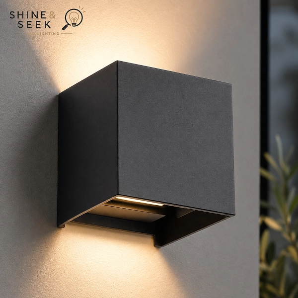 9 ASTER SQUARE BLACK 1